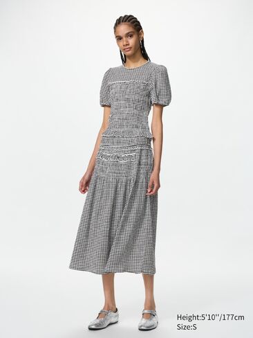 Uniqlo تي شيرت بأكمام واسعة in Saudi Arabia