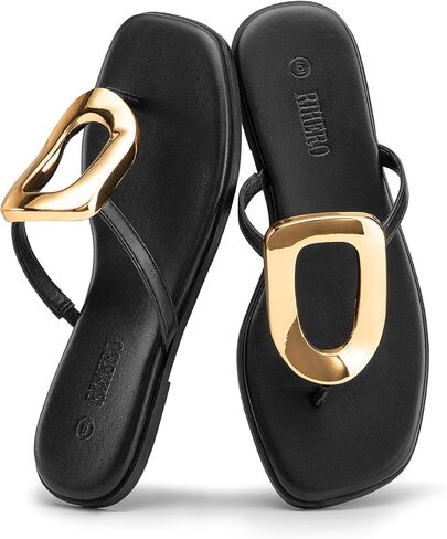 صنادل Rihero Flip Flops للنساء، صنادل مسطحة مريحة بمقدمة مربعة سهلة الارتداء في الصيف على الشاطئ مع زخرفة معدنية in Kuwait