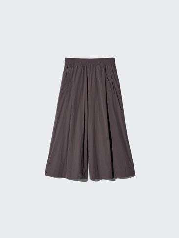 Uniqlo نايلون كولوتيس in Saudi Arabia
