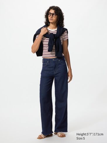 Uniqlo EZY جينز مستقيم واسع in Kuwait