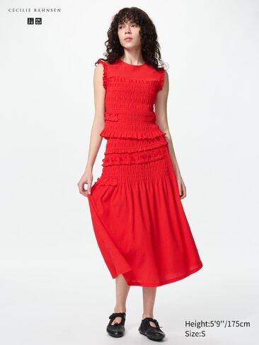 تنورة Uniqlo ذات القميص in Kuwait