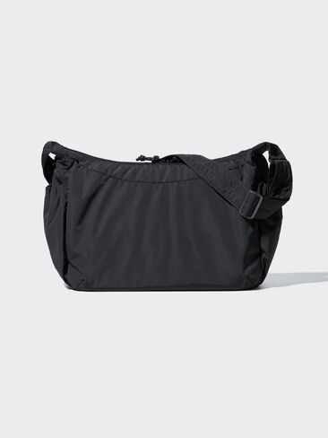 Uniqlo Puffy Shoulder Bag in Saudi Arabia