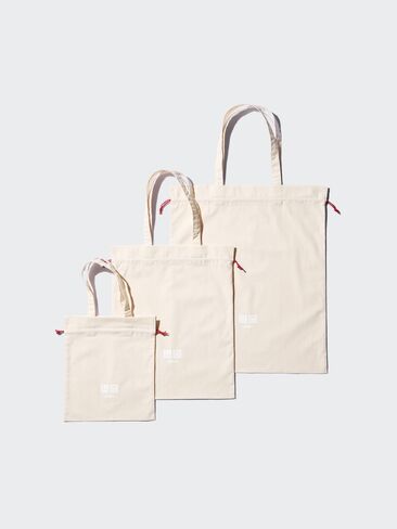 Uniqlo Gift Bag in Saudi Arabia