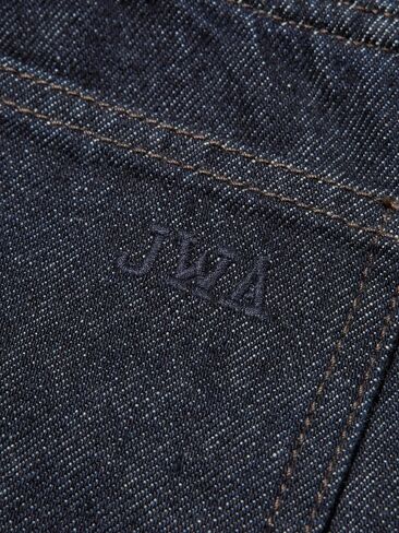 Uniqlo Selvedge Straight Jeans in Saudi Arabia
