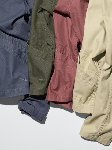 بلوزة بسحاب من Uniqlo in Saudi Arabia