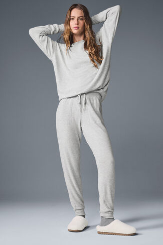 Alo Yoga Soho Pullover - Athletic Heather Grey in Saudi Arabia