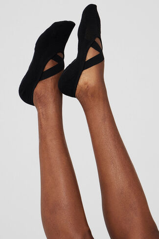 Alo Yoga Women's Pivot Barre Sock - Black in Saudi Arabia