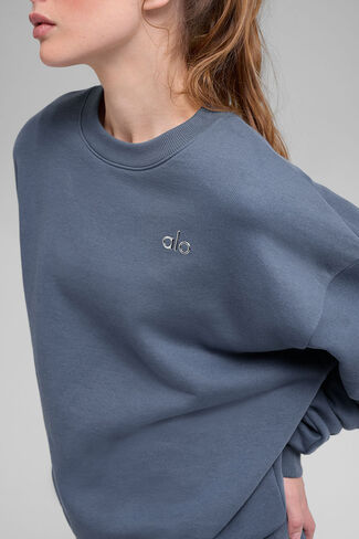 Alo Yoga Accolade Crew Neck Pullover - Bluestone in Saudi Arabia