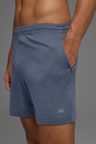 Alo Yoga 7" Conquer React Performance Short - Bluestone in Saudi Arabia
