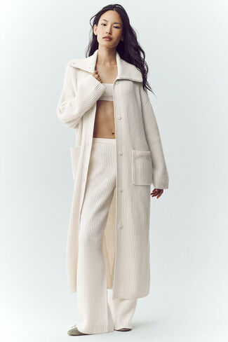 Alo Yoga Cashmere Northstar Long Cardigan - Ivory in Saudi Arabia