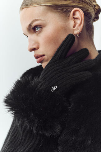 Alo Yoga Courchevel Cashmere Gloves - Black in Saudi Arabia