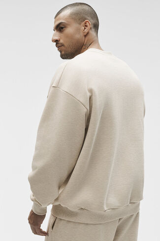 Alo Yoga Accolade Crew Neck Pullover - Oatmeal Heather in Saudi Arabia