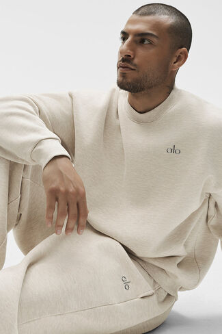 Alo Yoga Accolade Crew Neck Pullover - Oatmeal Heather in Saudi Arabia