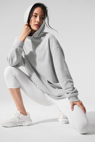 Alo Yoga Chill Hoodie - Athletic Heather Grey in Saudi Arabia