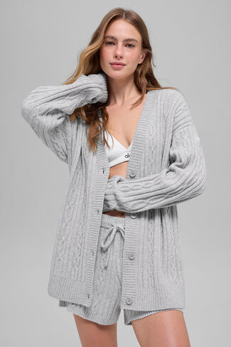 سترة Alo Yoga Cable Knit Winter Bliss - رمادي رياضي منقط in Saudi Arabia
