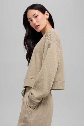 Alo Yoga Muse Crew Neck Pullover - Gravel Heather in Saudi Arabia