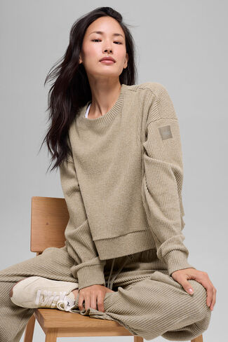 Alo Yoga Muse Crew Neck Pullover - Gravel Heather in Saudi Arabia
