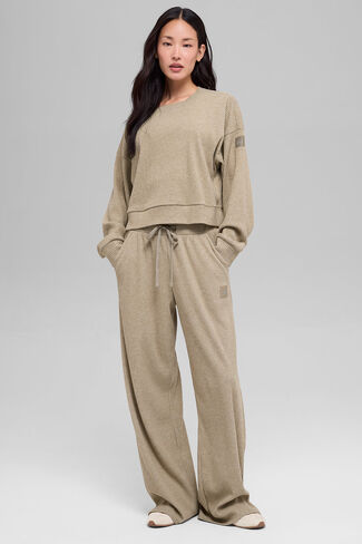 Alo Yoga Muse Crew Neck Pullover - Gravel Heather in Saudi Arabia