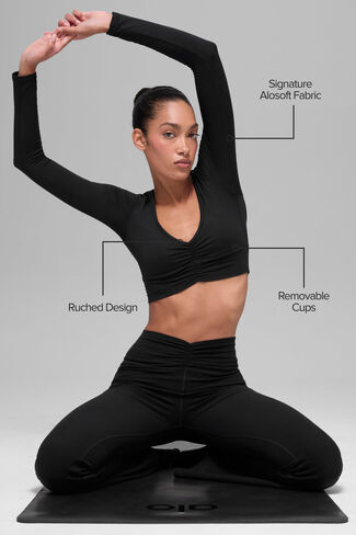 Alo Yoga Alosoft Intuition Long Sleeve Bra - Black in Saudi Arabia