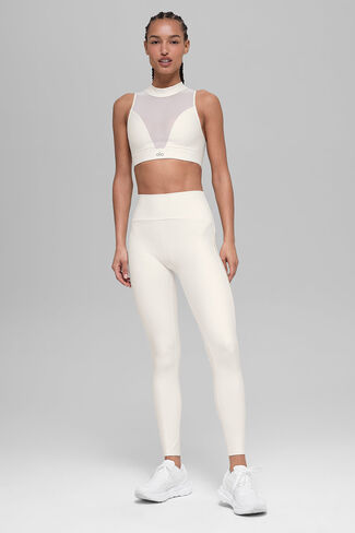 حمالة صدر من Alo Yoga Airlift Mesh Infatuation - عاجي in Kuwait