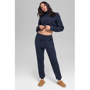 Alo Yoga Cable Knit Winter Bliss Pant - Navy in Kuwait