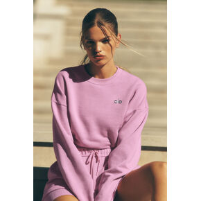 Alo Yoga Accolade Crew Neck Pullover - Candy Heart Pink in Kuwait