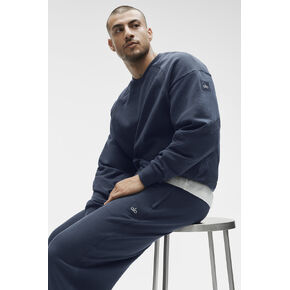 Alo Yoga Field سويت شيرت برقبة دائرية - كحلي in Kuwait