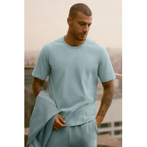 Alo Yoga Essential Short Sleeve Street Tee - Desert Sage in Kuwait