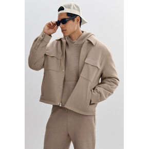 Alo Yoga Kickback Jacket - Gravel in Kuwait