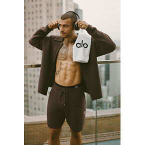 Alo Yoga 5" Shift Knit Short - Espresso in Saudi Arabia