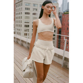 Alo Yoga Accolade Short - Oatmeal Heather in Kuwait