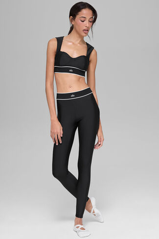 حمالة صدر Alo Yoga Airlift Alignment - أسود/أبيض in Kuwait