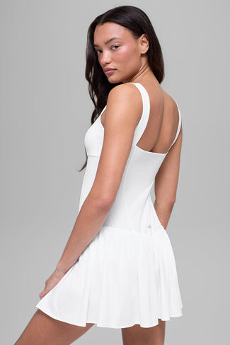 فستان التنس ألو سوفت بريك بوينت من ألو يوجا - أبيض in Kuwait