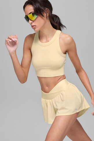Alo Yoga Seamless Delight High Neck Bra - Candlelight Yellow in Saudi Arabia