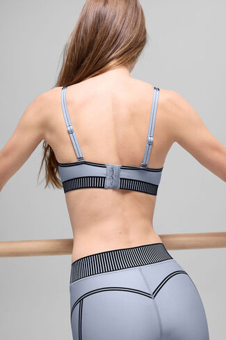 حمالة صدر يوجا إيرليفت لاين أب من ألو - فروست الشتاء in Kuwait