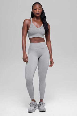 Alo Yoga Seamless Two Tone Rib Bra - Light Misty Grey Heather in Saudi Arabia