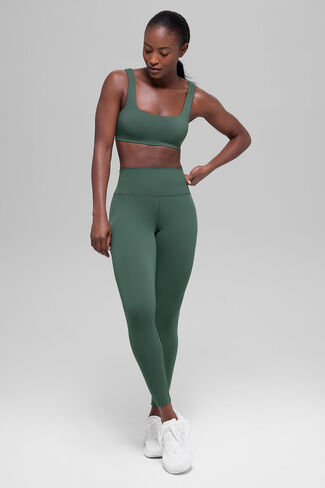 Alo Yoga ALO Softsculpt Precision Bra - Clover Green in Saudi Arabia
