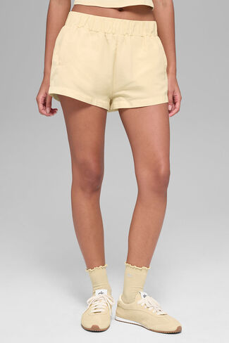 Alo Yoga High-Waist Socialite Short - Candlelight Yellow in Saudi Arabia