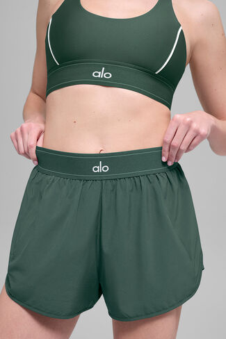 Alo Yoga Match Point Short - Clover Green in Saudi Arabia