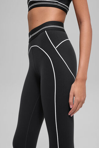 Alo Yoga Airbrush عالي الخصر 7/8 Heart Throb Legging - أسود/أبيض in Saudi Arabia