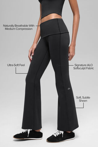 Alo Yoga ALO Softculpt 7/8 Foldover Flare Legging - أسود in Kuwait