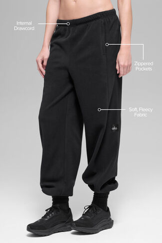 Alo Yoga Polar Fleece High-Waist Retreat Jogger - Black in Saudi Arabia