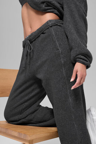 Alo Yoga Polar Fleece High-Waist Retreat Jogger - Dark Heather Grey in Saudi Arabia