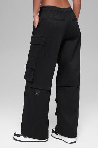 Alo Yoga Mid-Rise Scout Cargo Pant - Black in Saudi Arabia