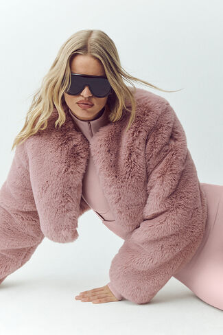 Alo Yoga Faux Fur Chic Cropped Jacket - Pink Champagne in Kuwait