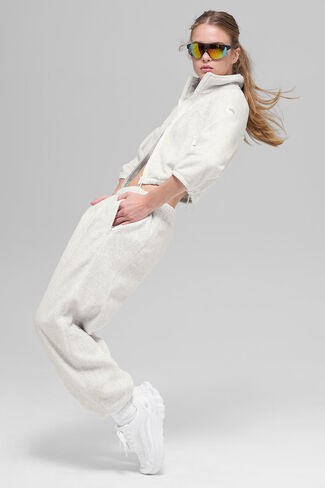 جاكيت قصير من Alo Yoga Polar Fleece Retreat - أبيض رمادي منقط in Kuwait