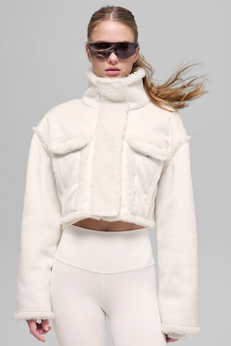 Alo Yoga Faux Shearling Snowfall Cropped Jacket - Ivory in Saudi Arabia