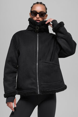 Alo Yoga Faux Shearling Grand Jacket - Black in Saudi Arabia