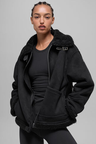 Alo Yoga Faux Shearling Grand Jacket - Black in Saudi Arabia