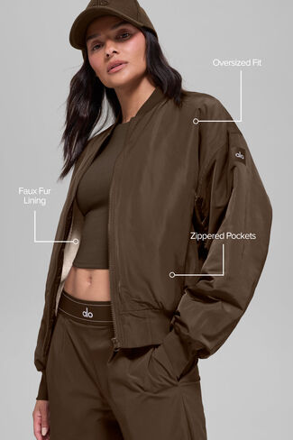 ألو يوجا فرو صناعي أوربانايت بومبر - إسبريسو/عاجي in Kuwait